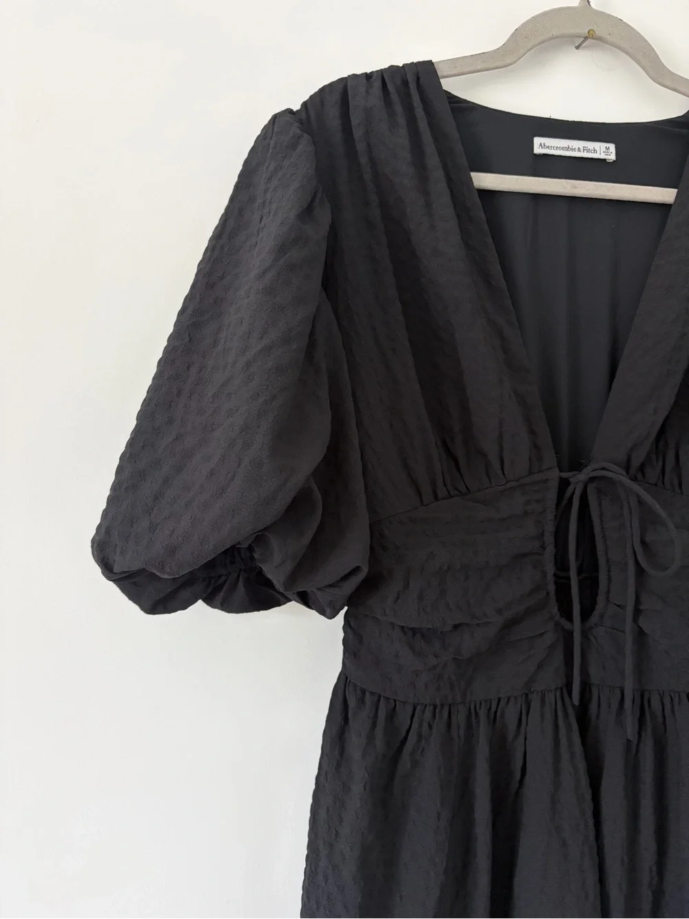 Abercrombie & Fitch Tie Front Textured Puffed Sleeves Maxi Dress Black M